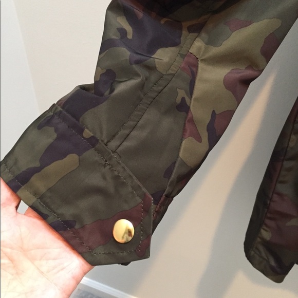 JCrew Camo Lightweight Parka - Picture 6 of 11